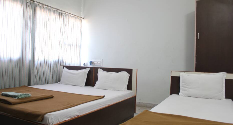 Sanjay Lodge, Pune 5